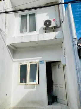 DIJUAL RUMAH TEBET