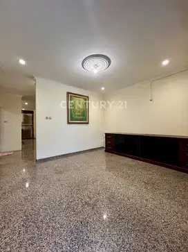 Rumah 2 Lantai Siap Huni Semi Furnished Di Cempaka Putih R2171