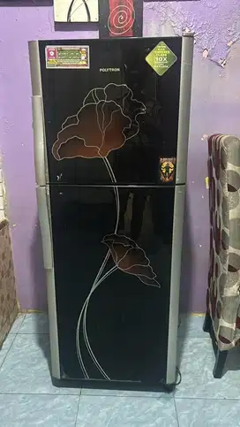 kulkas 2 pintu dan mejikom