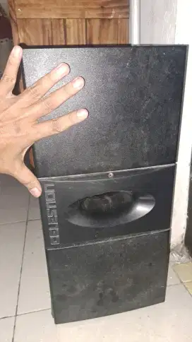 Subwoofer aktif merk Celestion