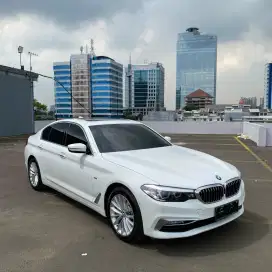 [KM50.000] BMW 530i LUXURY 2018 / 2019 G30