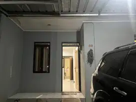 Disewakan rumah lokasi strategis di perumahan akses jalan besar