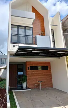 Rumah 2 Lt  Ciater Dekat Tol BSD, Serpong Tangsel Tangerang Selatan