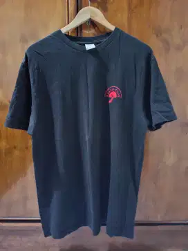 Kaos preloved. Thrifting kaos. Kaos second branded. Kaos distro pria