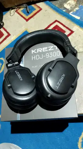 HANDPHONE KREZT HDJ 9300 FULLSET