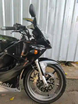 Dijual Ninja RR warna Hitam 2011