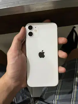 iphone 11 128gb putih BH 100%  ALL OPERATOR INTER MASIH MULUS BANGET