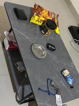 Meja tamu minimalis