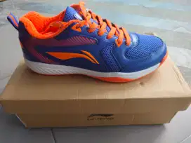 Sepatu bulutangkis