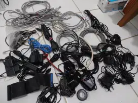 kabel dan charger bekas ex sisa gak terpakai