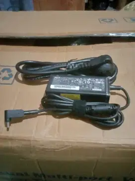 Adaptor charger Acer dan Asus