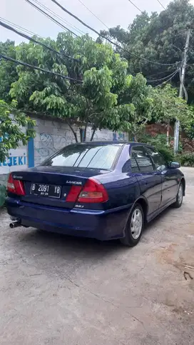 Mitsubishi Lancer 2000 Bensin