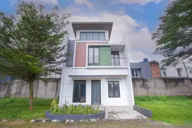 Rumah Cantik Asri 3 KT 15 Menit ke Stasiun Serpong Hadap Utara J-35093