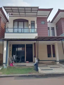 Rumah Strategis 15 Menit ke Gerbang Tol Karawaci 4 Dibantu KPR J-27537