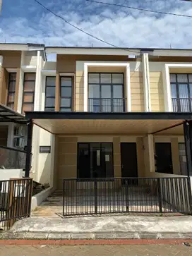 Rumah 2 lantai siap huni dekat kantor Walikota tangsel cicilan 4jtan