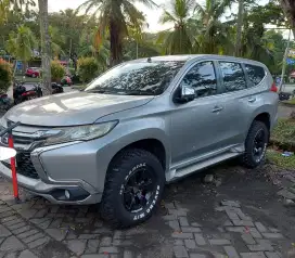 Mitsubishi Pajero GLX 2.4 MANUAL TRANSMISION