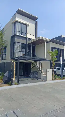 Rumah 3 lantai, harga fantastik sebelah Gading Serpong, kawasan elite.