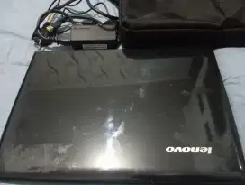 Di jual laptop 95% normal dan mulus.. Mrek lenono ram 2GB