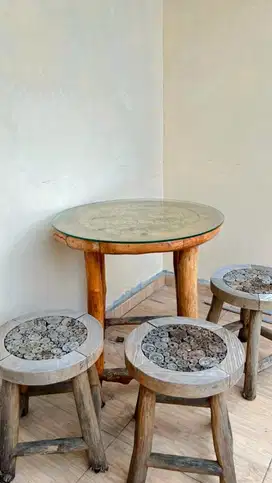 Set Meja & 3 Kursi Kayu Rustic Unik