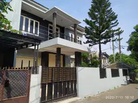 Rumah Asri Bebas Banjir Luas 315 Meter di Pondok Cipta Bintara