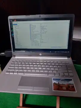 Laptop merk HP tipe hp 14s dk0073au