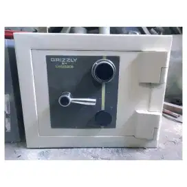 Brankas Grizzly A1 LN Model Tidur Brangkas Bekas Tahan Api Safety Box