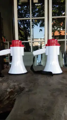 Sewa rental TOA megaphone