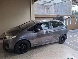 HONDA JAZZ 1.5 RS A.T