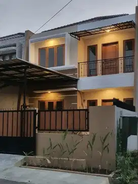 DISEWAKAN‼️ Rumah Cantik Fresh Luas 210 Meter di Pondok Kelapa