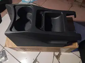 Console Box Calya atau sigra