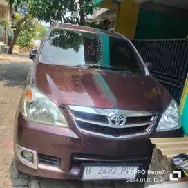 Toyota Avanza g at 2010 Bensin