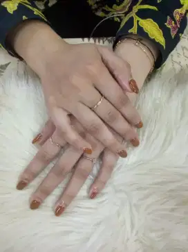 Dicari Karyawan buat Salon Kuku dan Eyelash