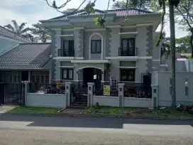 DIJUAL RUMAH DENGAN TANAH LUAS DI CITRAGRAN CIBUBUR