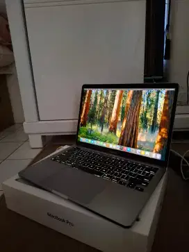 Dijual Macbook Pro M1 2020 13-inch 8/256 + Baseus Thunderbolt C + Pro