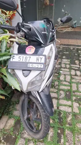 Jual motor vario tahun 2012