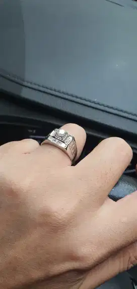 Cincin Emas Berlian Pria FRANK & CO