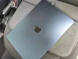 MACBOOK AIR 15 inch Blue