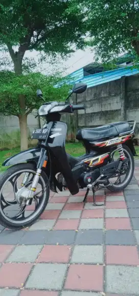 Astrea legenda 2002
