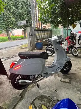 Vespa Sprint 2021