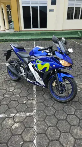 Yamaha R25 Movistar 2015