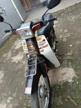 Motor Suzuki bravo RC 100