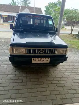 Toyota Kijang 1990 Bensin