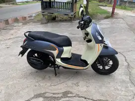 Di jual honda scoopy tahun 2022