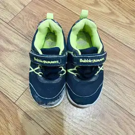 Preloved Sepatu Anak Paud 2-4th Bubble Gummers