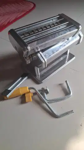Alat giling mie atau pasta Marcato Atlas 150