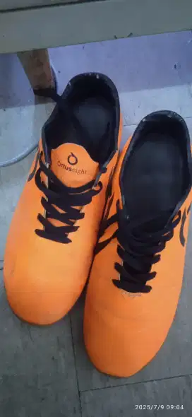 Sepatu futsal second