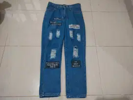 FREE Celana Jeans