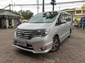 DP Rendah  8JT Nissan Serena 2.0 Highway Star Bensin-AT 2015 Silver