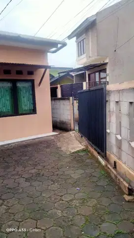 di jual rumah kontrakan 4 pintu akses jalan masuk mobil
