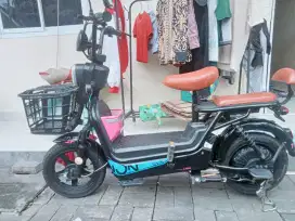 Sepeda Listrik bekas